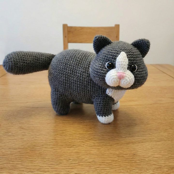 Chubby British Crochet Pattern Amigurumi ( PDF )